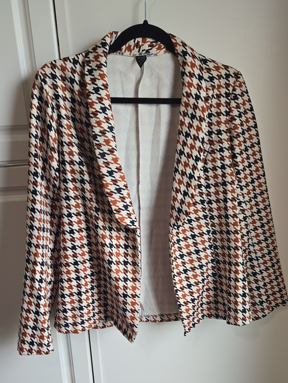 SHEIN Houndstooth Open Blazer in Cream, Black & Brown